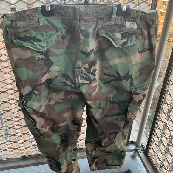 Polo Ralph Lauren Classic Fit Camo Canvas Cargo Pants - Picture 5 of 9